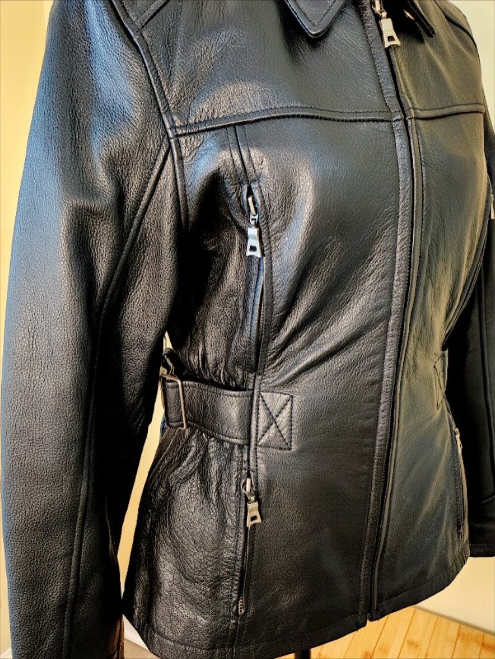 Flying Bikes Oakwood Pebbled Leather Moto Jacket, Size M, Vented Front and Back